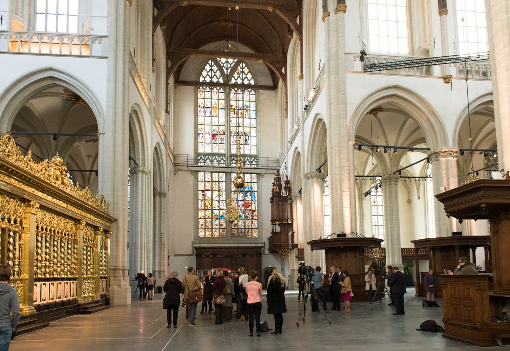 即位式が行われる新教会では・・・